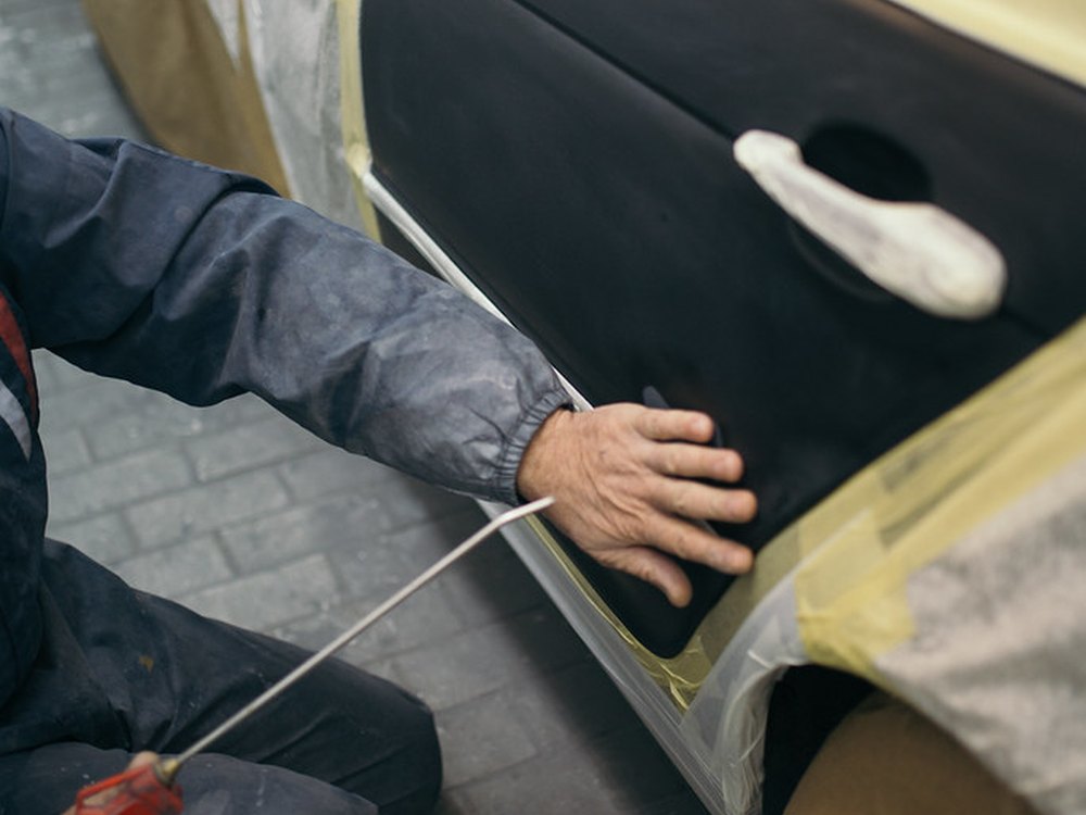 Masking a panel before paint